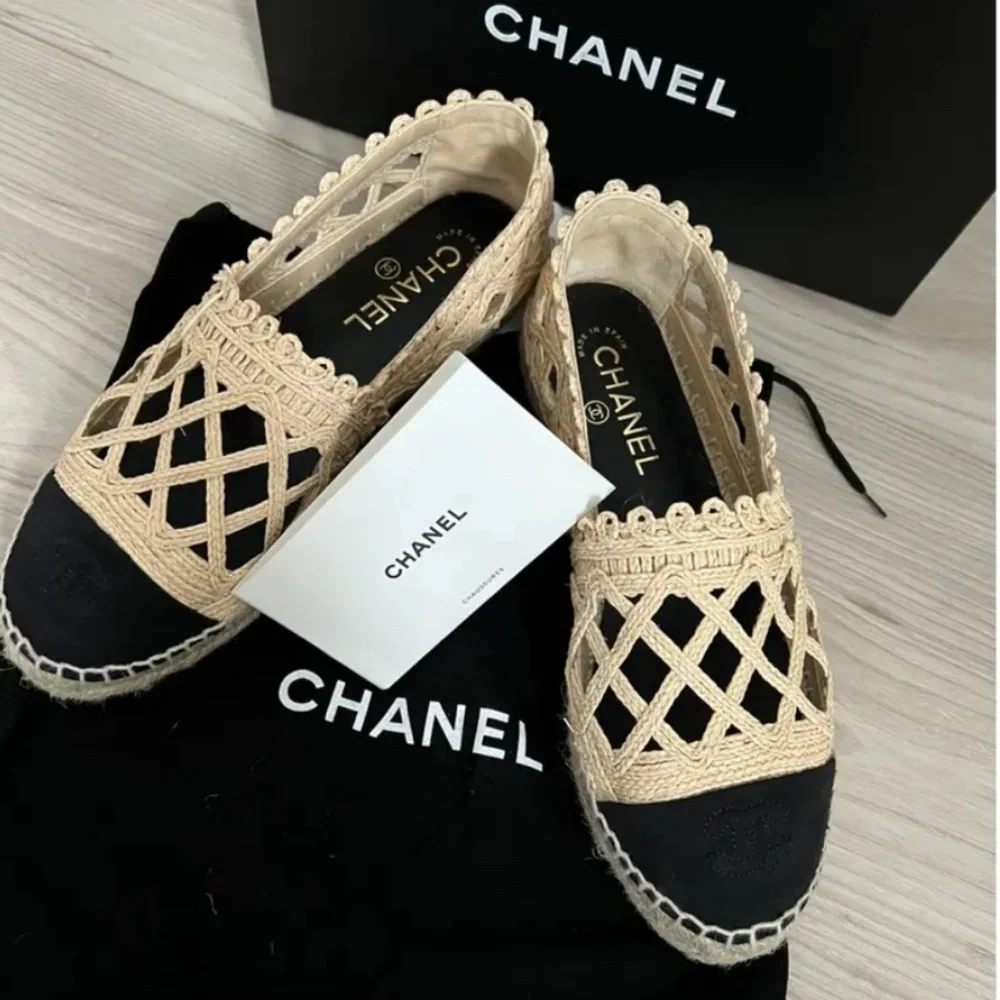 CHANEL Beige Crochet and Black Cap-Toe Espadrilles 38FR